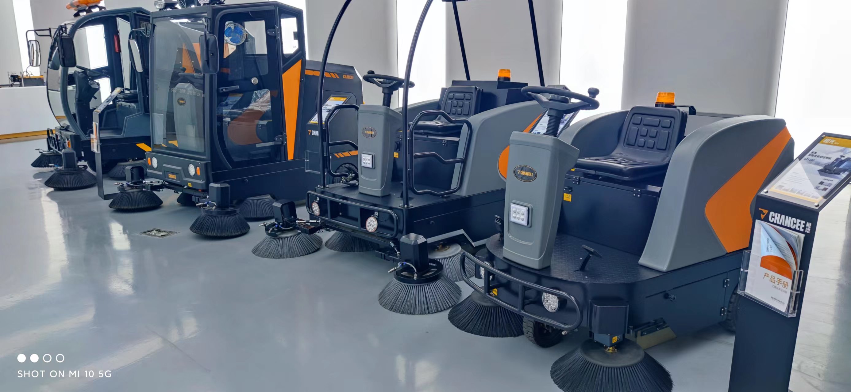 如何選擇一臺性價比高的掃地機(jī)？