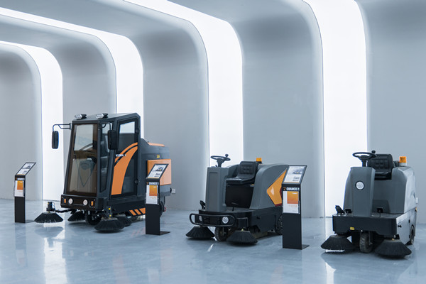 如何避免掃清潔設(shè)備掃地機的失誤操作