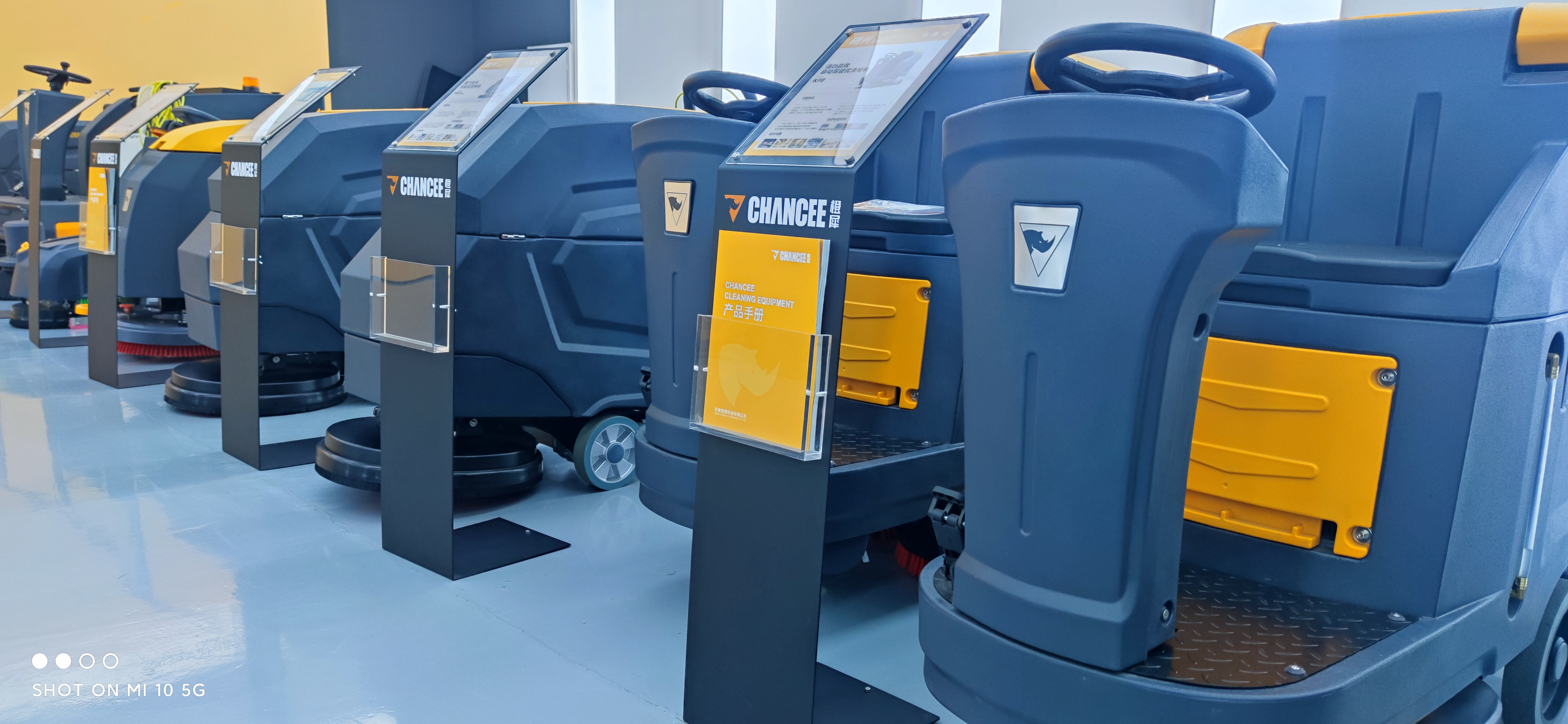 駕駛式洗地機安全操作的重要性體現(xiàn)在哪些方面