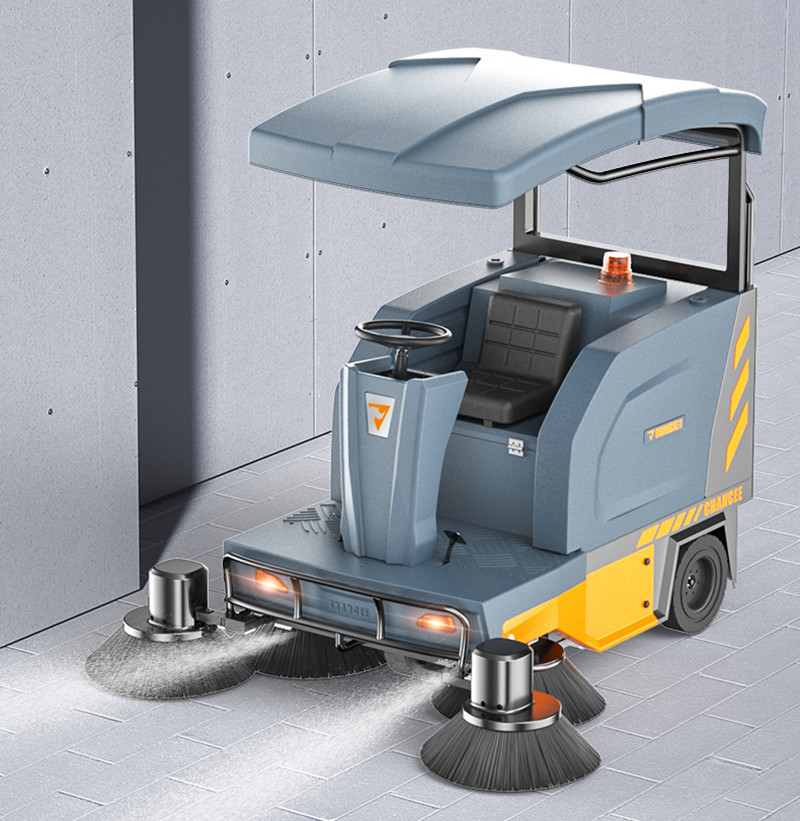 使用清潔設(shè)備廠家的掃地機要注意什么